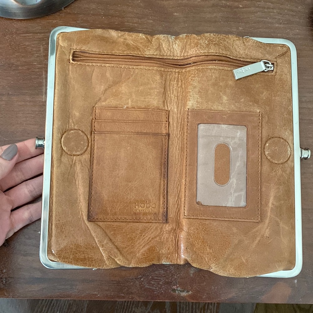 HOBO Lauren Clutch Wallet